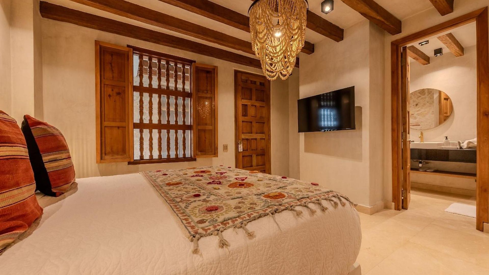 Casa Isaluna: Oasis Privado De Lujo