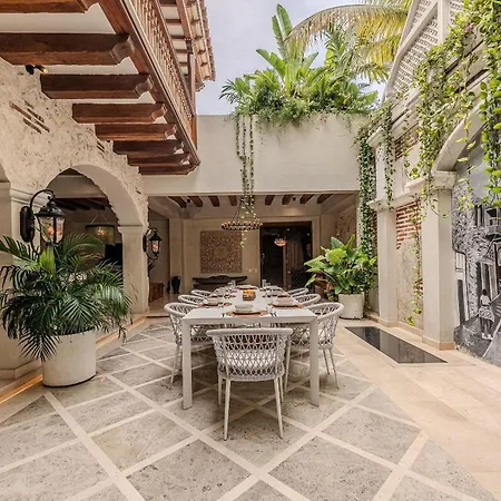 Casa Isaluna: Oasis Privado De Lujo